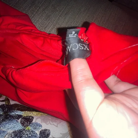 Elegant Red Evening Gown - Picture 9 of 9